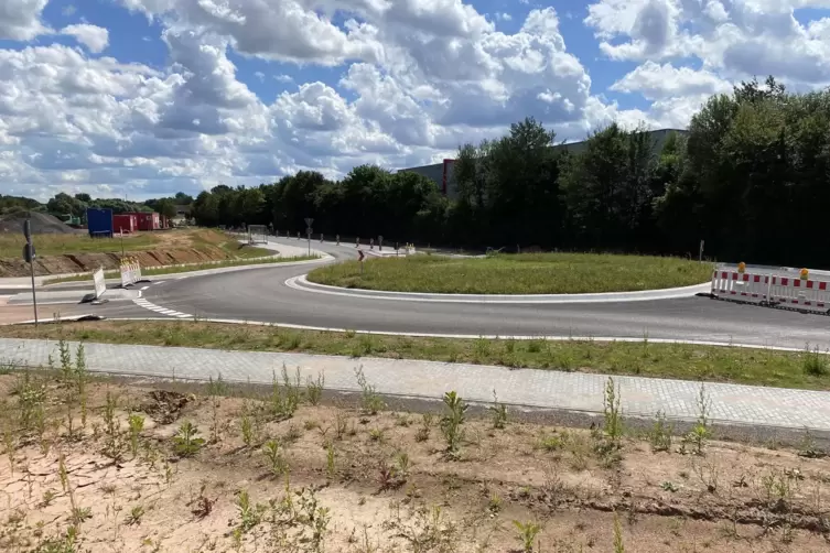 Mit dem neuen Kreisel wird der Immel II an die Landesstraße angebunden. 