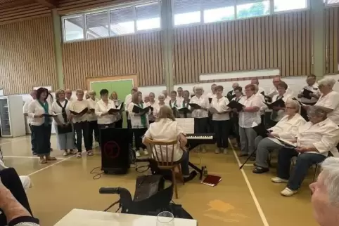 Nach längerer Pause, Corona und zwischenzeitlichem Chorleiterwechsel lud der Gesangverein Harmonie Neuhemsbach zum Konzert ins D