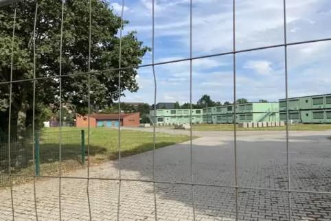 Im Herbst sollen auf dem Festplatz an der Benderstraße Container mit Platz für 400 Menschen stehen. 