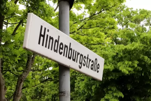 Gemäß Stadtratsbeschluss verschwindet die Hindenburgstraße aus Landau. 