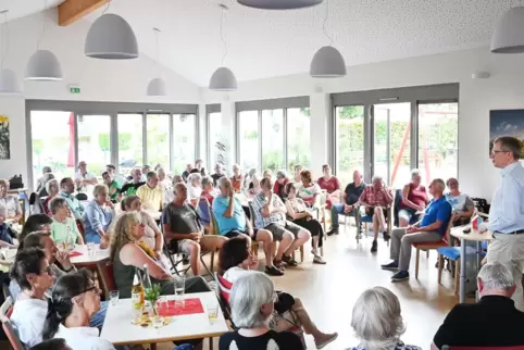 Volles Haus: Das Interesse an einem Seniorenbus für Bad Dürkheim ist groß. Das zeigte der große Zuspruch bei der Auftaktveransta