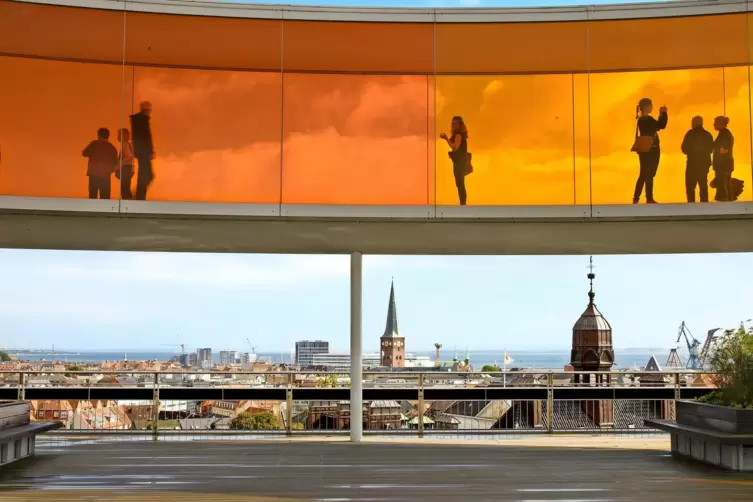 Die Installation „Your Rainbow Panorama“ auf Kunstmuseum Aros zählt zu Aarhus’ populärsten Attraktionen.