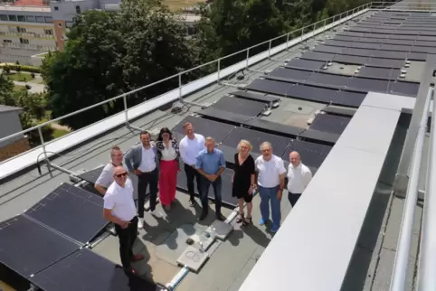 186 Solarmodule wurden auf dem Dach des Gesundheitsamts errichtet.