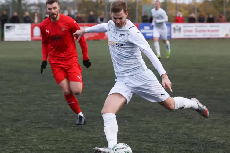 Jan Gutermann, hier noch im Trikot des SV Ruchheim, spielt in der kommenden Saison beim SV Weisenheim. 