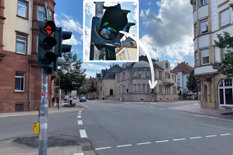 An der Kreuzung Ostring/Martin-Luther-Straße sorgt ein ominöses Leuchtsignal für Verwirrung. 