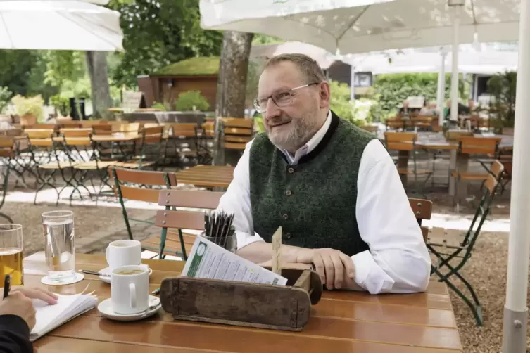 Alf Schulz ist seit 1976 in der Gastronomie unterwegs – und mittlerweile Seniorchef des Bremerhofs.