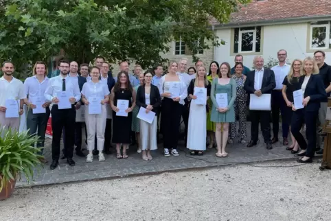 Die Förderer des Projektes „Ärzte für die Westpfalz“ mit den neuen Stipendiaten Carl Robert Burkhart, Regina Falkenstern, Anna M