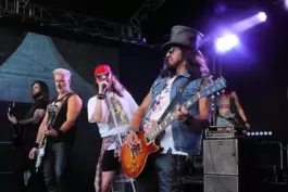 Wenig authentisch: Mit dem Original Guns N’ Roses hatte die Show von Slash N’ Roses kaum etwas zu tun.