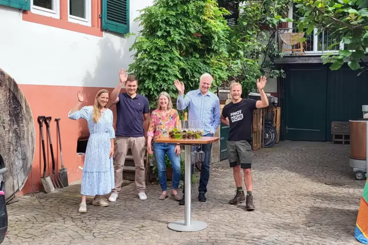 Familie John hatte viel Spaß mit den Besuchern: (von links) Dorothea John, Max Jost, Gerlinde John, Frank John und Sebastian Joh