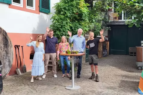 Familie John hatte viel Spaß mit den Besuchern: (von links) Dorothea John, Max Jost, Gerlinde John, Frank John und Sebastian Joh