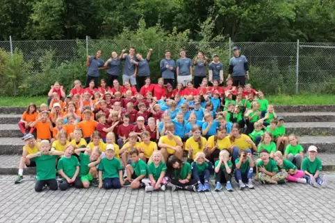 Die Teilnehmer des „Allround Sportcamps“ in Göllheim aus dem vergangenen Jahr.