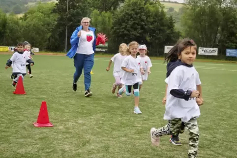 Ende Juni wurde auf dem Sportplatz in Wolfstein für den guten Zweck gelaufen.