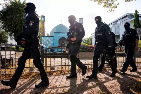 Razzien gegen Islamisten - Blaue Moschee Hamburg