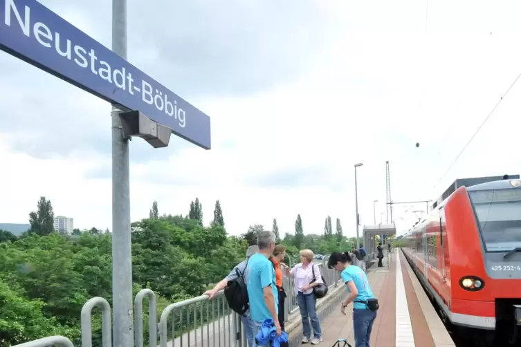 Tausende Fahrgäste nutzen jeden Tag den Haltepunkt.