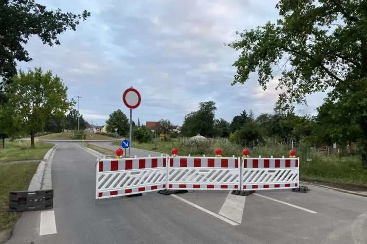 Die Sperrung des Lambsheimer Kreisels am Friedhof wird nächste Woche aufgehoben.