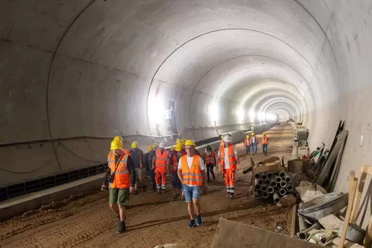 Die Tunnelröhre ist schon komplett ausbetoniert.