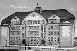  Eine „Stahlstich-Fotografie“ der Rupprechtschule als Ansichtskarte aus dem Jahr 1916. Die Rupprechtschule war 1916 ein Lazarett