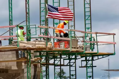 USA - Bauarbeiter auf einer Baustelle