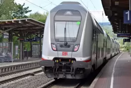 Gefährdet durch die steigende Schienen-Maut sind unter anderem IC-Züge, die durch Thüringen fahren. 
