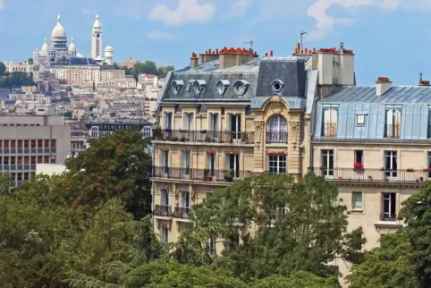 Droben über der Stadt: Um die Basilika Sacré-Coeur herum schlägt der Pariser Puls etwas langsamer. Automatisch setzt eine Entsch