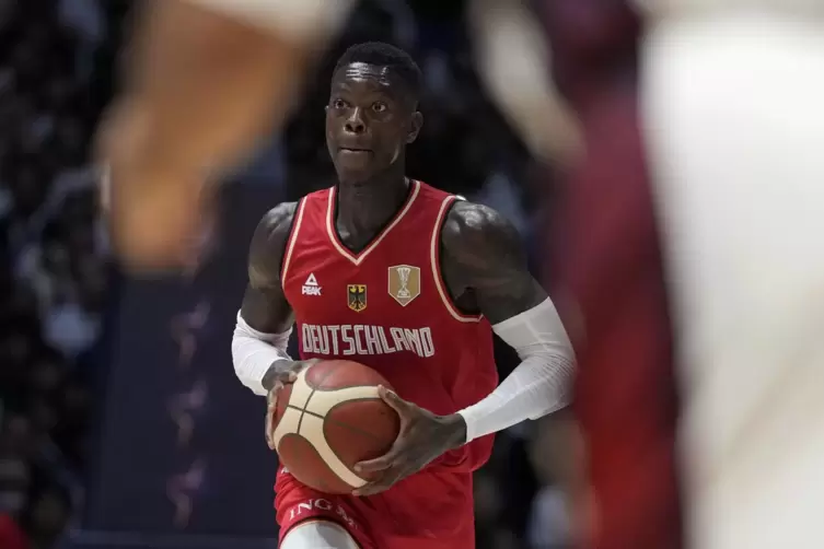 Basketballer Dennis Schröder wurde zum Fahnenträger gekürt. 