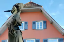 Simplicissimus-Haus und Grimmelshausen-Denkmal in Renchen.