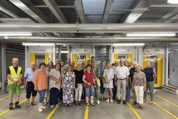 Sommertour: RHEINPFALZ-Leser bekamen spannende Einblicke ins Speyerer Paketzentrum. 