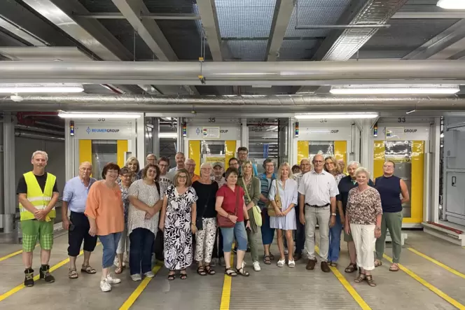 Sommertour: RHEINPFALZ-Leser bekamen spannende Einblicke ins Speyerer Paketzentrum.