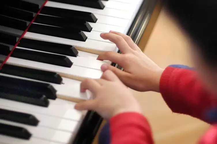 Kinder und Jugendliche können beim Musizierwettbewerb mitmachen. 