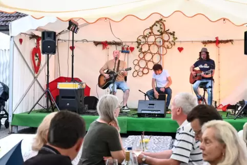 Pop und Rock exklusiv fürs Liebesbrunnenfest: Die Gruppe hatte sich speziell für den Samstagabend gebildet.