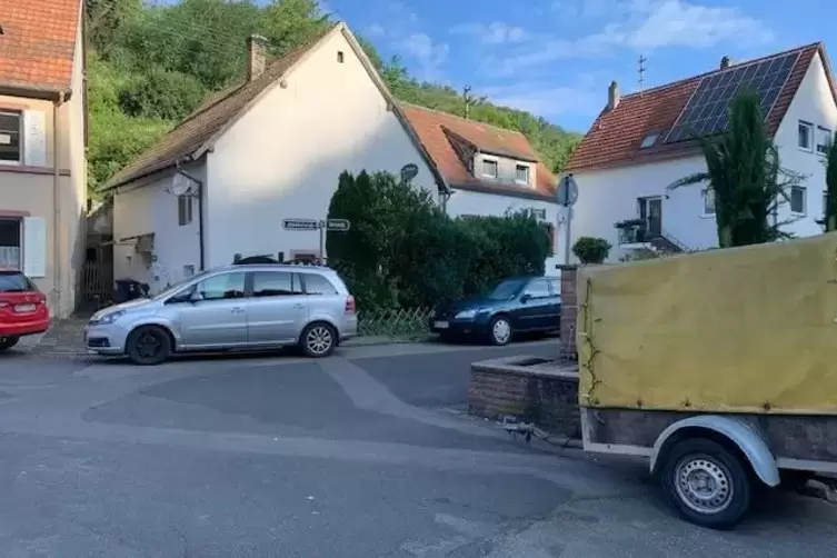 Zugeparkt: der Bereich Joppenholz-/Bachstraße in Lindenberg.