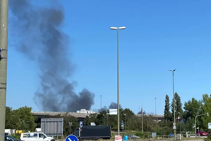 Die Rauchsäule nach der Explosion war auch vom Hauptbahnhof aus zu sehen.