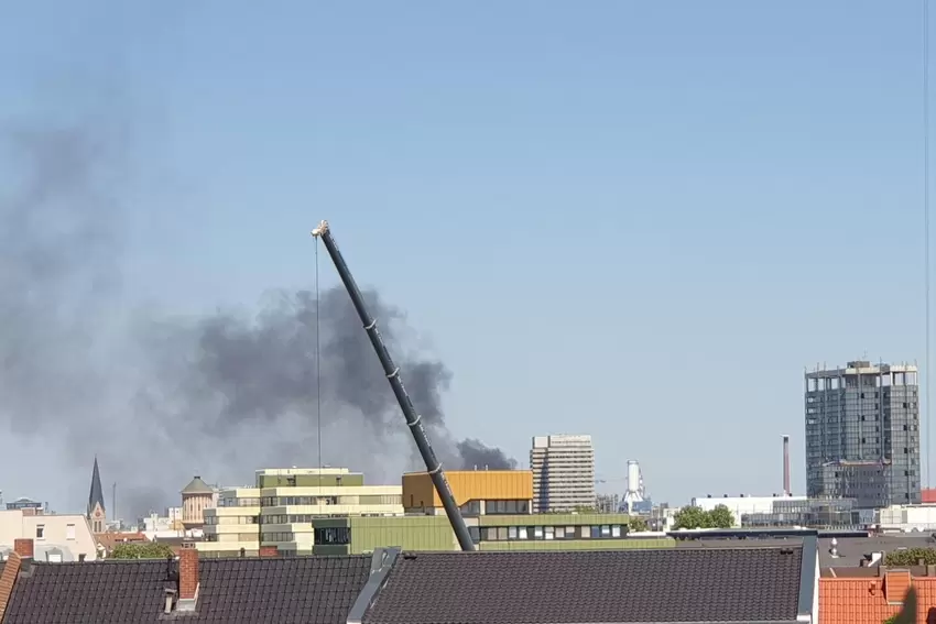 Anwohner waren beunruhigt wegen der Qualmwolke.