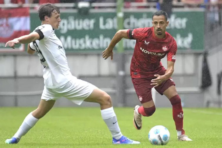 Vier Mal wurde der 1. FC Kaiserslautern, im Bild mit Kenny Prince Redondo (rechts), deutscher Fußball-Meister.