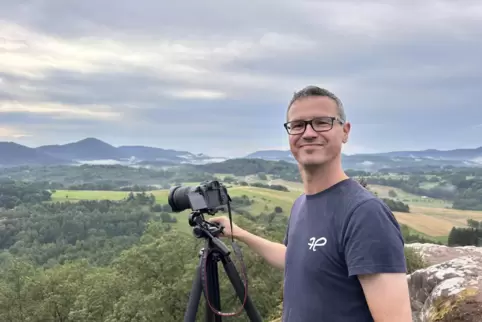 Profi-Fotograf André Straub auf den Geiersteinen. 