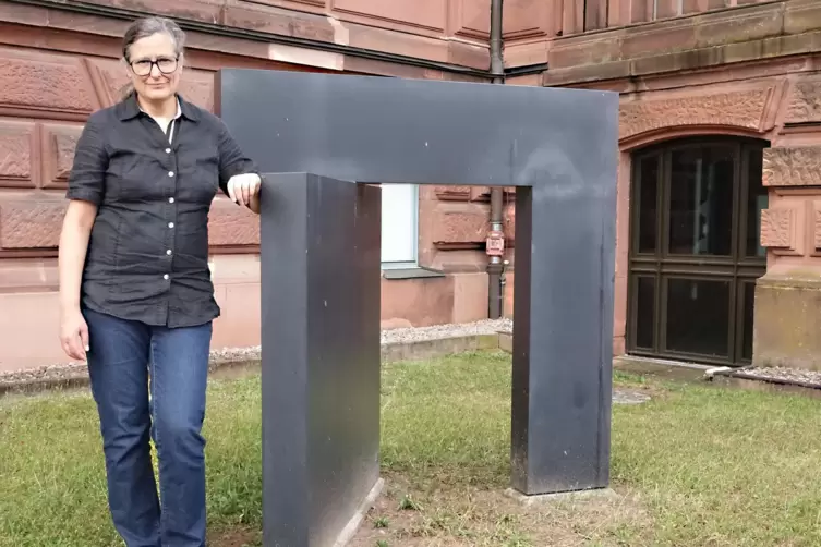 Dokumentarfotografin Elisabeth Neudörfl interessiert sich dafür, „wo Dinge aufeinander treffen“. Ihre Kaiserslautern-Fotografien