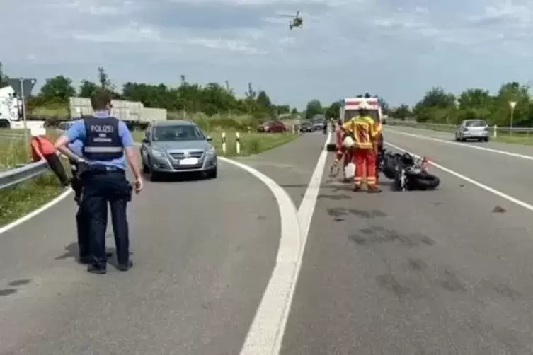 Der schwere Unfall ereignete sich an der Anschlusstelle bei Wachenheim. 