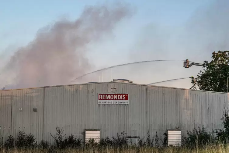 200 Einsatzkräfte sind acht Stunden bei Remondis im Einsatz.