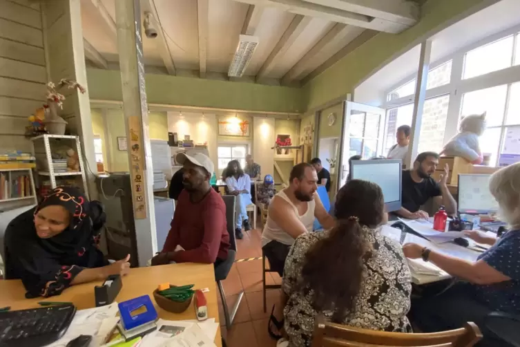 Jeden Montag herrscht großer Andrang im Büro des Vereins Miteinander in Freinsheim. 