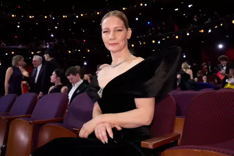 Sandra Hüller im Dolby Theatre in Los Angeles. Ihr Film „Anatomie eines Falls“, für den sie als beste Hauptdarstellerin nominier