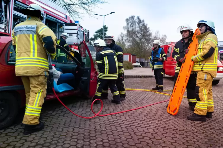 Jeder Handgriff muss sitzen: Regelmäßige Übungen gehören bei den Feuerwehren der gesamten Verbandsgemeinde Enkenbach-Alsenborn d