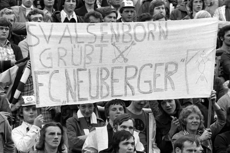 Welche Rolle spielte Hermann Neuberger, Ehrenpräsident des 1. FC Saarbrücken, im Sommer 1974 und davor, als der FCS den SV Alsen