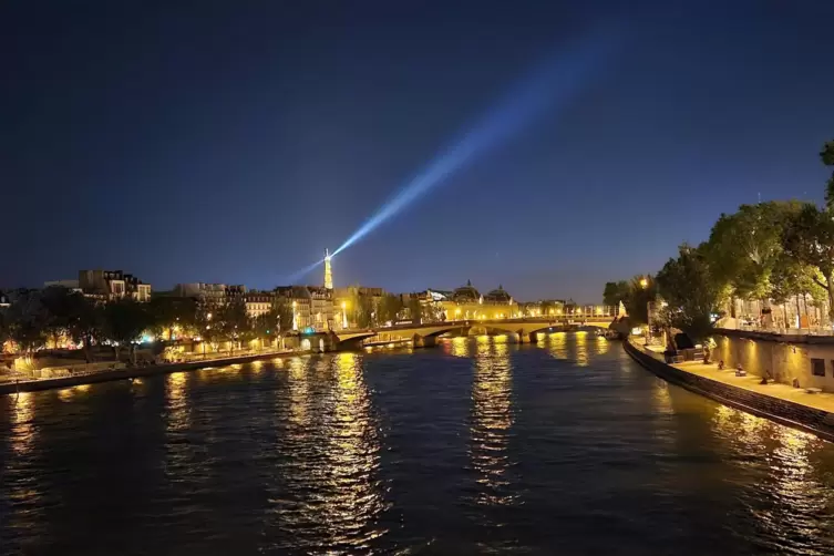 Paris statt Harxheim, auch am Samstagabend. 