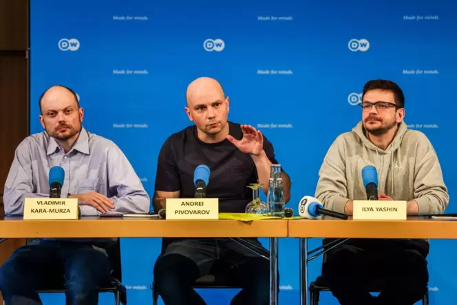 Pressekonferenz der Stiftung gegen Korruption