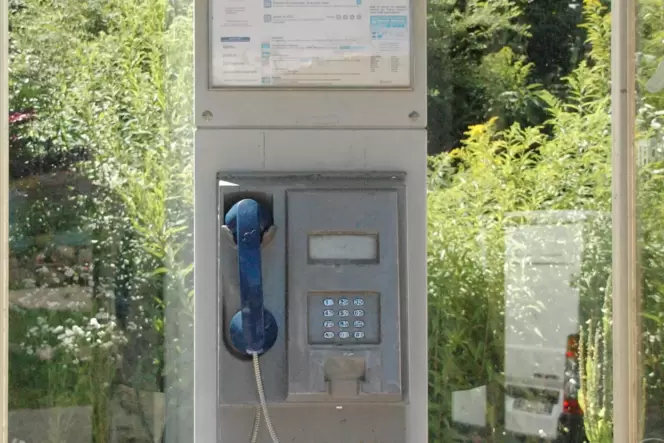 Ein Relikt aus mobilfunklosen Zeiten: Frankreichs letzte Telefonzelle im elsässischen Murbach.