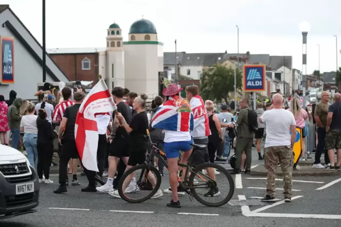 Unruhen nach Bluttat in Southport