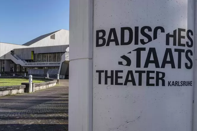 Von Germersheim startet seit über 50 Jahren jede Spielzeit an einem Mittwoch ein Bus ins Staatstheater nach Karlsruhe.