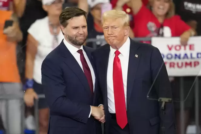 Als Sonderlinge abgestempelt: Trump und J.D. Vance.