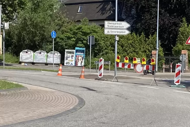 Die Ausfahrt Richtung Niederauerbach ist gesperrt.