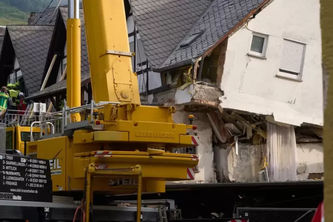 Hotel teilweise eingestürzt